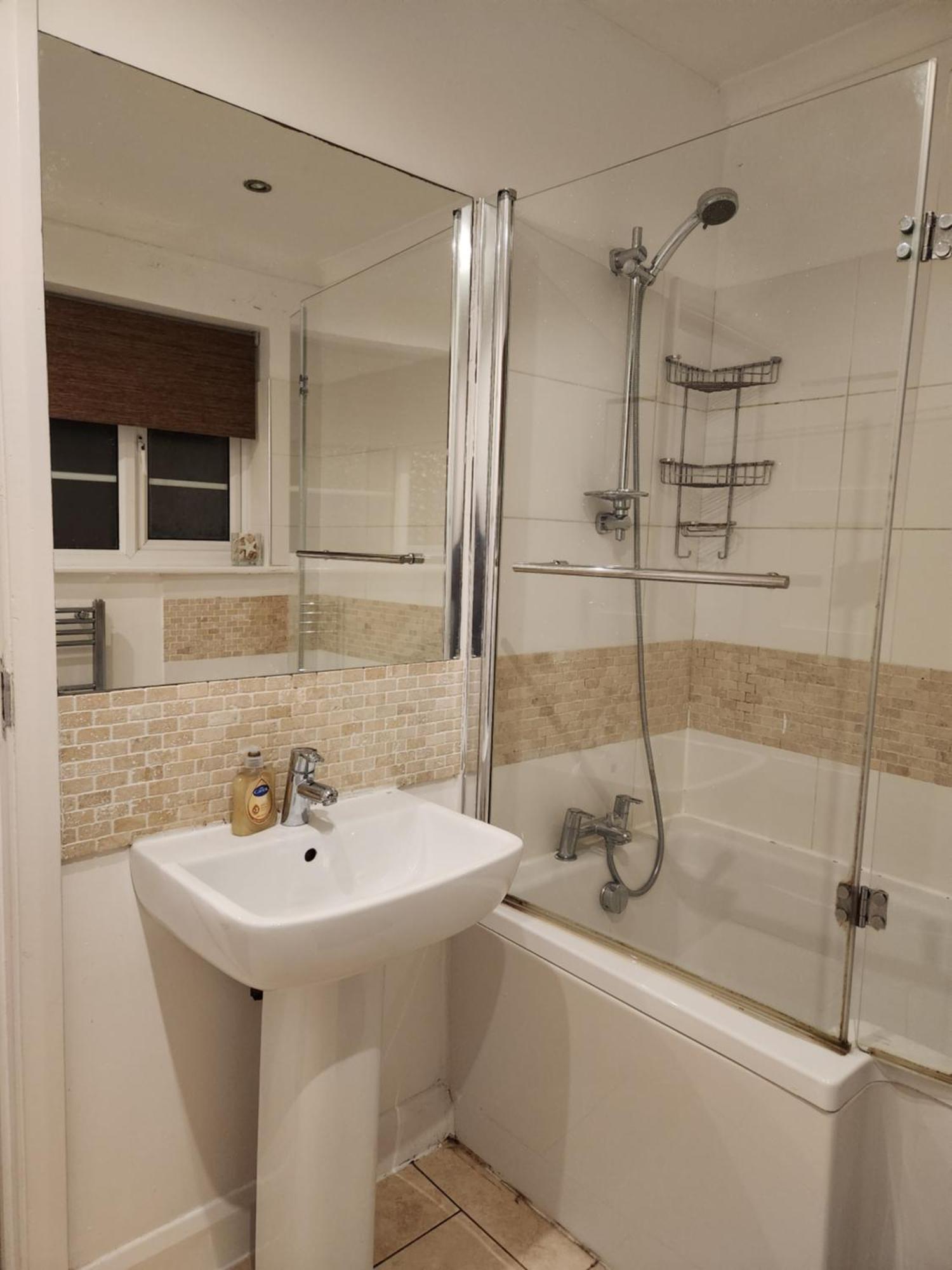 Elmdon House With 4 Spacious Bedrooms To Choose Birmingham Eksteriør billede